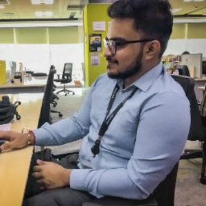 Meet your Posher, Monishi